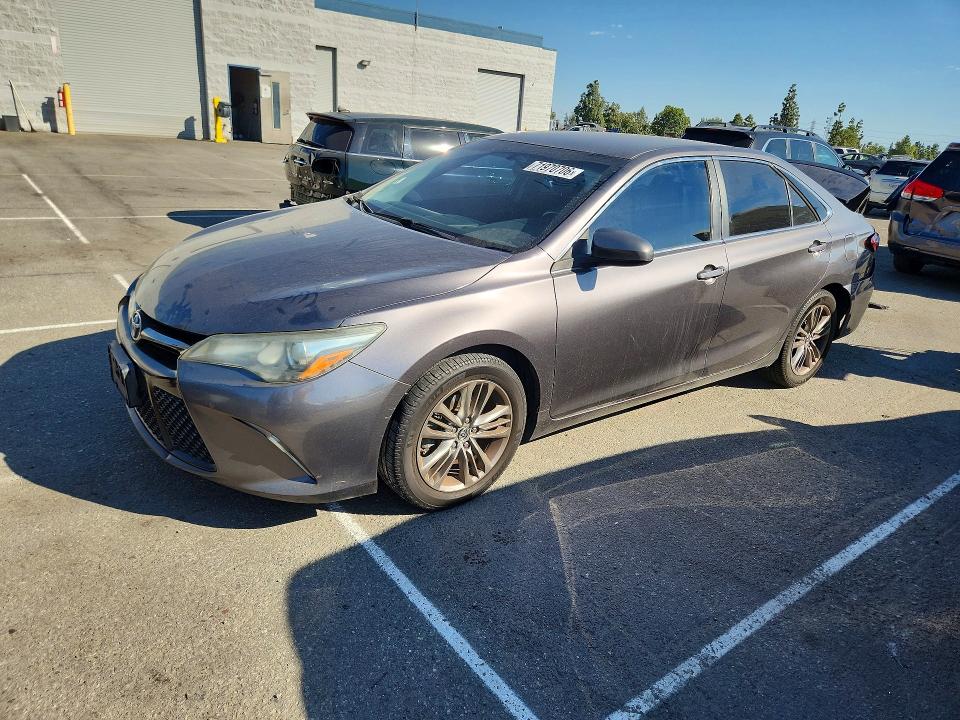 2016 Toyota Camry მანქანა იყიდება აუქციონზე, vin: 4T1BF1FK2GU177508, აუქციონის ნომერი: 71970706
