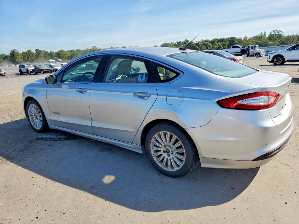 2013 Ford Fusion მანქანა იყიდება აუქციონზე, vin: 3FA6P0LU4DR123185, აუქციონის ნომერი: 71301816