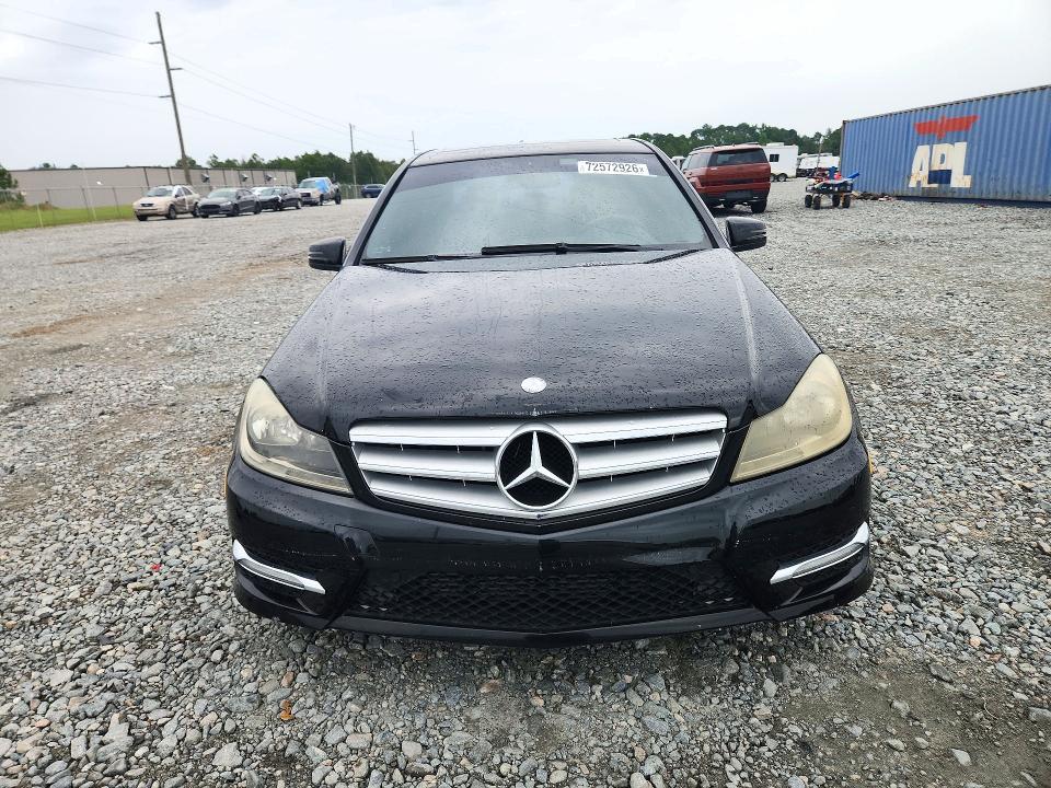72572926 :رقم المزاد ، WDDGF4HB5CR215521 vin ، 2012 Mercedes-benz C مزاد بيع