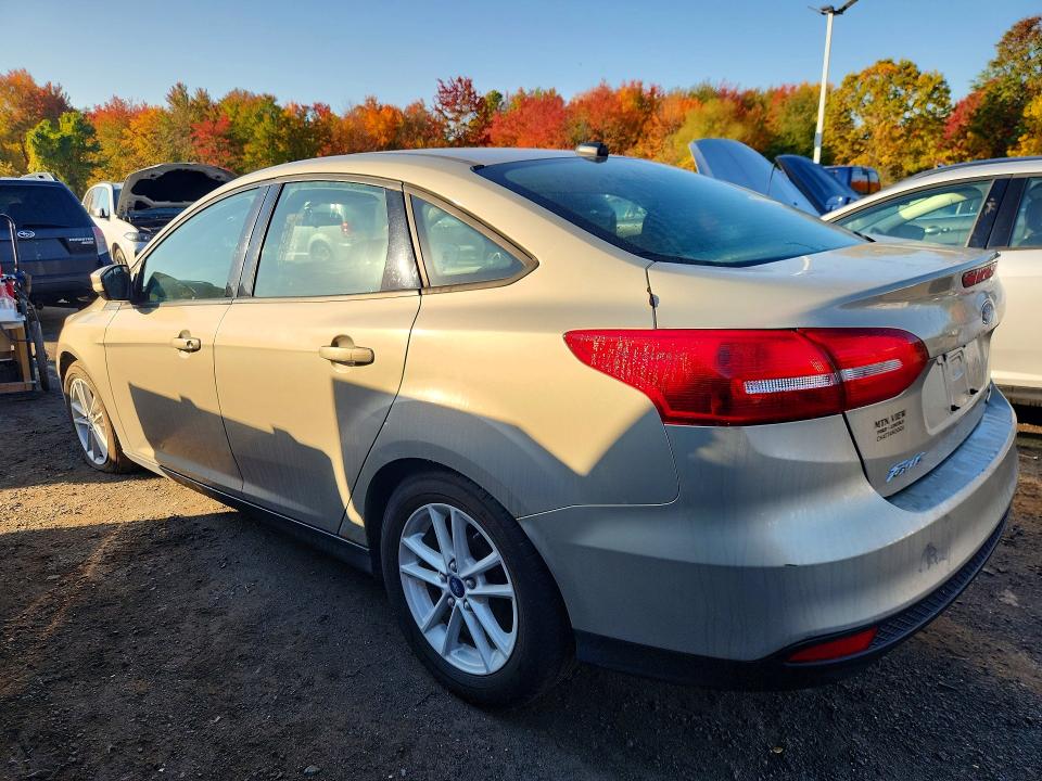 72923376 :رقم المزاد ، 1FADP3F22FL227288 vin ، 2015 Ford Focus مزاد بيع