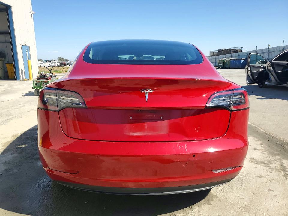 Продажа на аукционе авто 2022 Tesla Model 3, vin: 5YJ3E1EAXNF303978, номер лота: 72363906