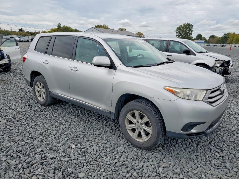 Продажа на аукционе авто 2013 Toyota Highlander, vin: 5TDBK3EH0DS271646, номер лота: 70164906