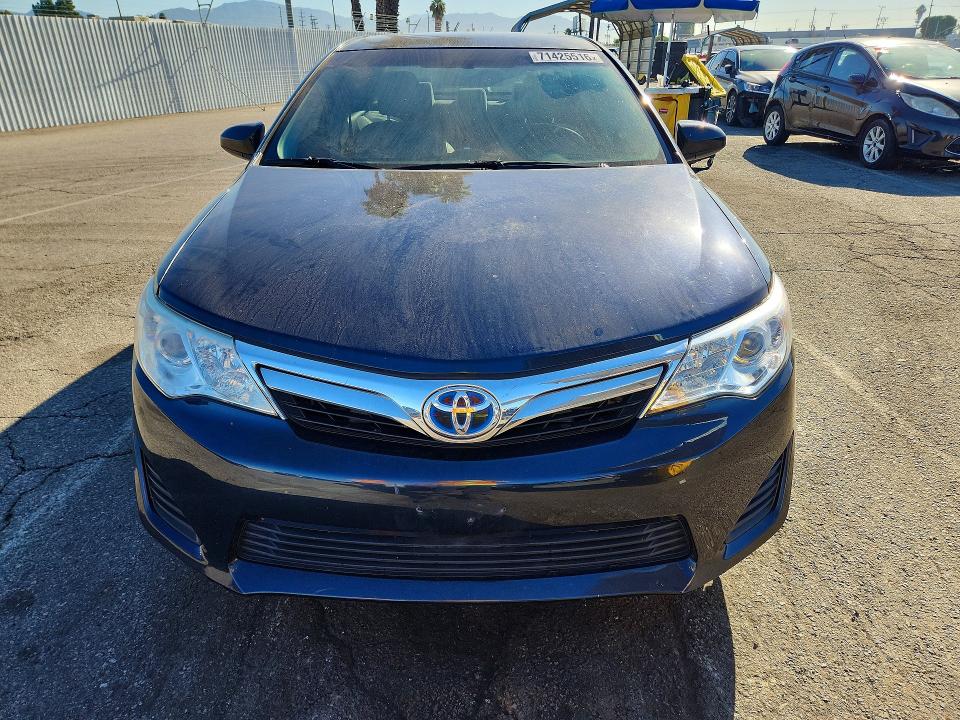 2012 Toyota Camry Hybrid მანქანა იყიდება აუქციონზე, vin: 4T1BD1FK0CU053284, აუქციონის ნომერი: 71425516