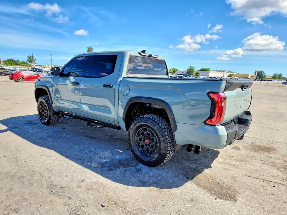 Продажа на аукционе авто 2022 Toyota Tundra, vin: 5TFPC5DB7NX011428, номер лота: 71901816