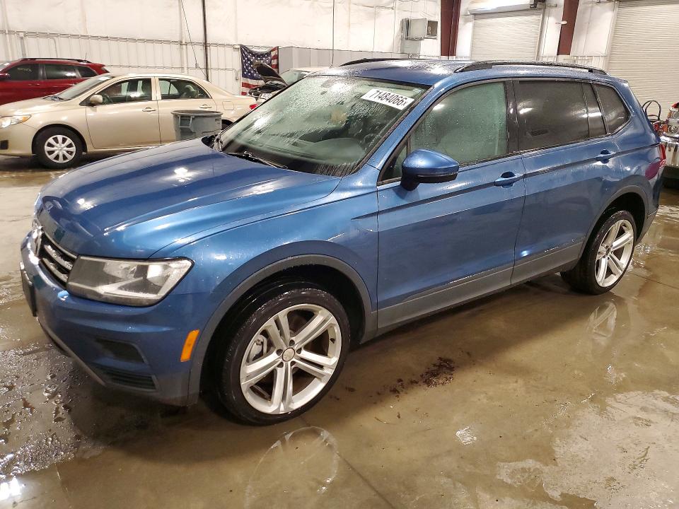 71484066 :رقم المزاد ، 3VV0B7AX1JM123532 vin ، 2018 Volkswagen Tiguan مزاد بيع