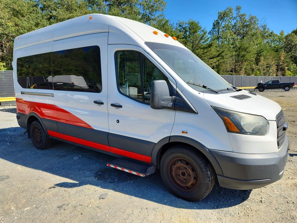 70597366 :رقم المزاد ، 1FTBW2XM2JKB53173 vin ، 2018 Ford Transit مزاد بيع