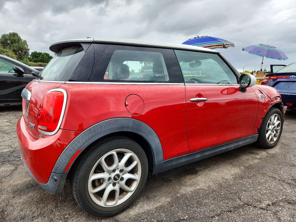 72153926 :رقم المزاد ، WMWXP5C51H3B77634 vin ، 2017 Mini Cooper مزاد بيع