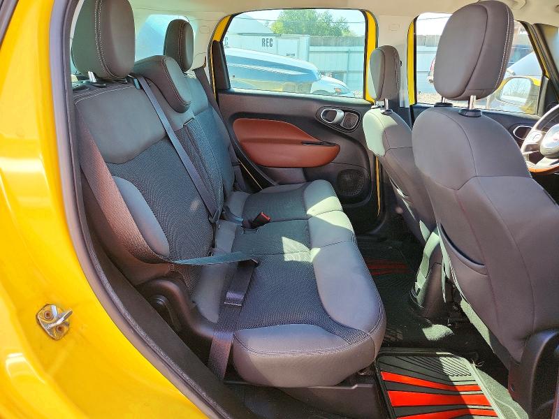 71923546 :رقم المزاد ، ZFBCFADH5EZ022826 vin ، 2014 Fiat 500l مزاد بيع
