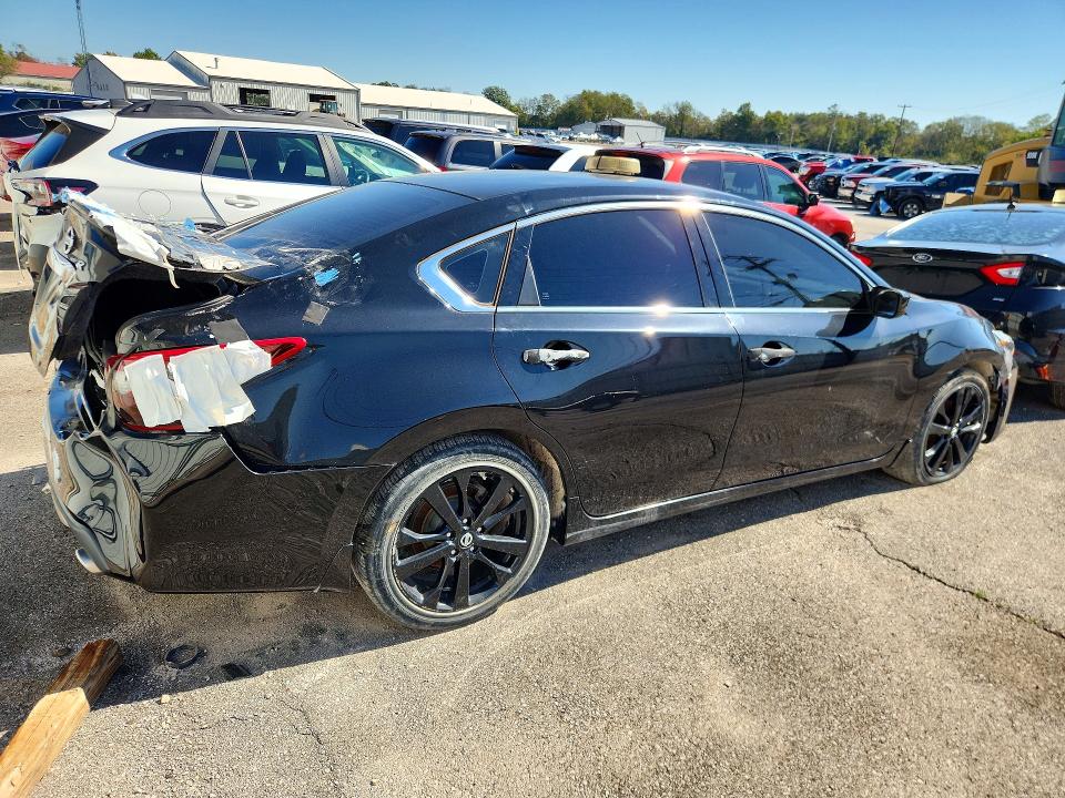 73074426 :رقم المزاد ، 1N4AL3AP8HC472732 vin ، 2017 Nissan Altima مزاد بيع