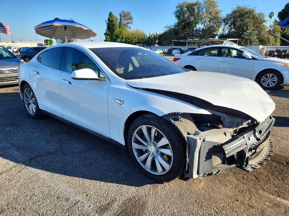 Продажа на аукционе авто 2014 Tesla Model S, vin: 5YJSA1H11EFP48953, номер лота: 72968046