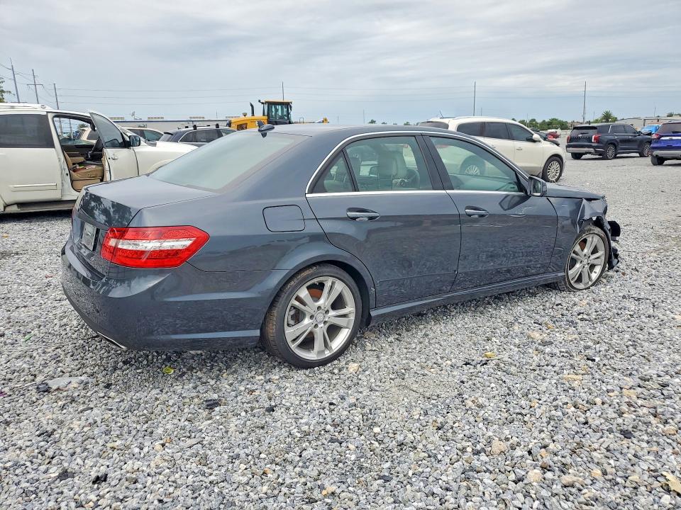 2013 Mercedes-benz E მანქანა იყიდება აუქციონზე, vin: WDDHF5KB4DA710442, აუქციონის ნომერი: 71639786