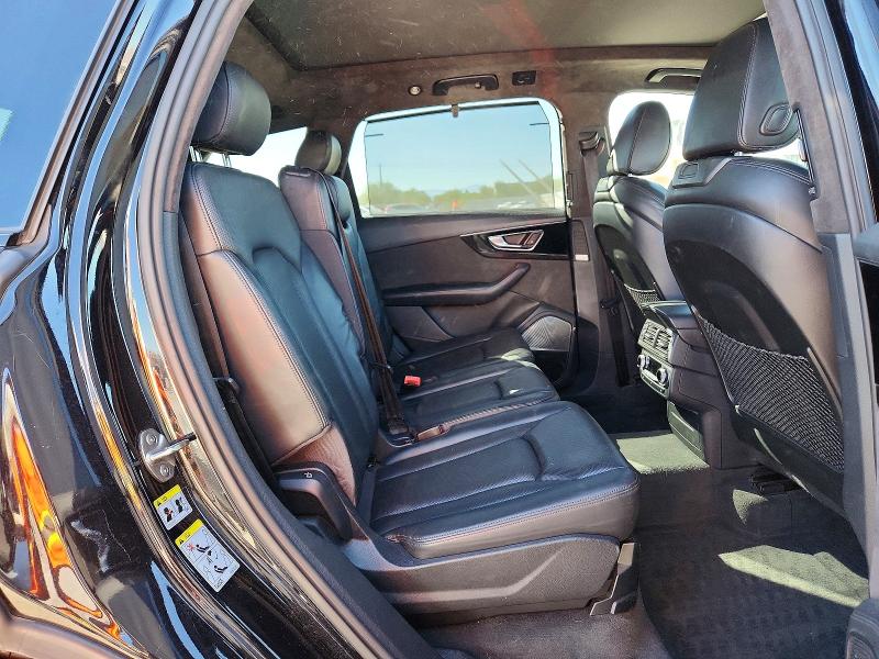 Продажа на аукционе авто 2017 Audi Q7, vin: WA1VAAF78HD057008, номер лота: 71493456