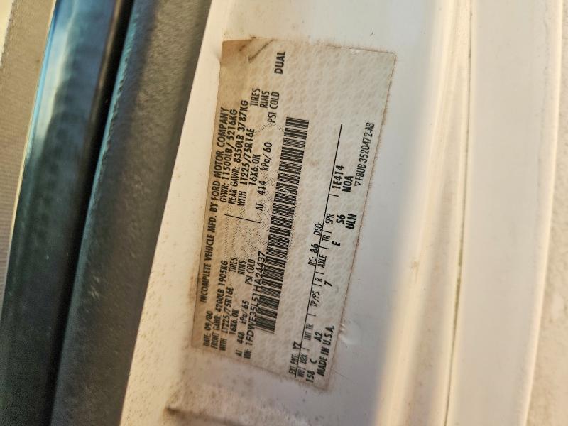 70629496 :رقم المزاد ، 1FDWE35L51HA24437 vin ، 2001 Ford E350 مزاد بيع