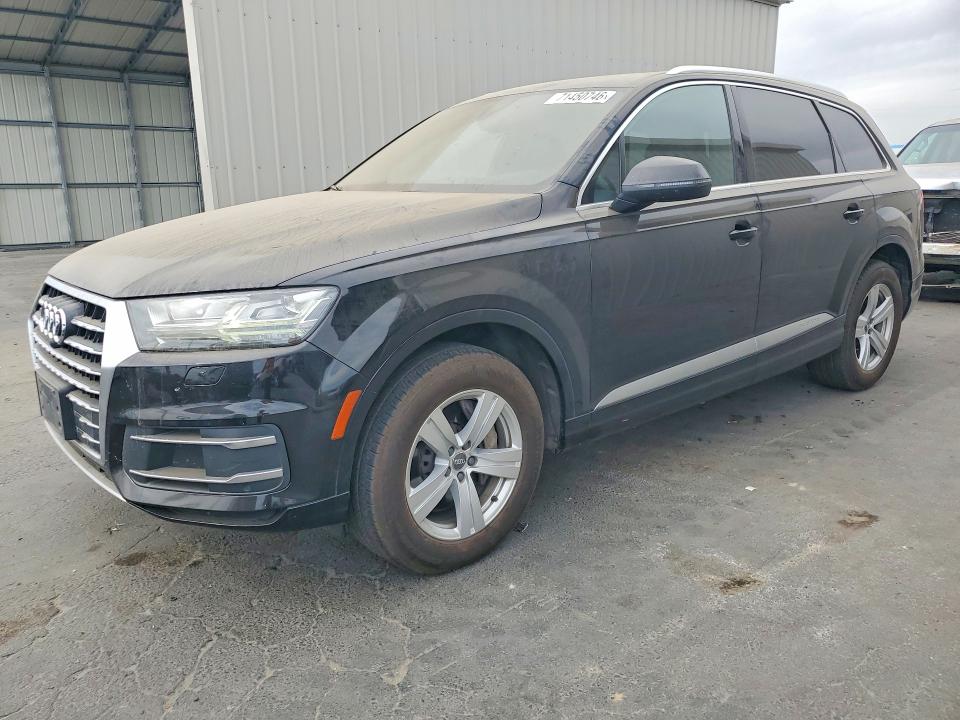 2017 Audi Q7 მანქანა იყიდება აუქციონზე, vin: WA1LHAF71HD039193, აუქციონის ნომერი: 71450746