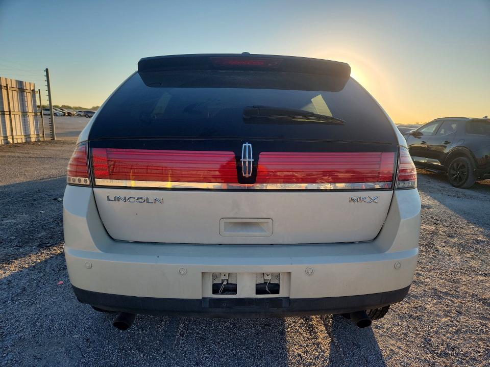 Продажа на аукционе авто 2008 Lincoln Mkx, vin: 2LMDU68C68BJ18975, номер лота: 71764056