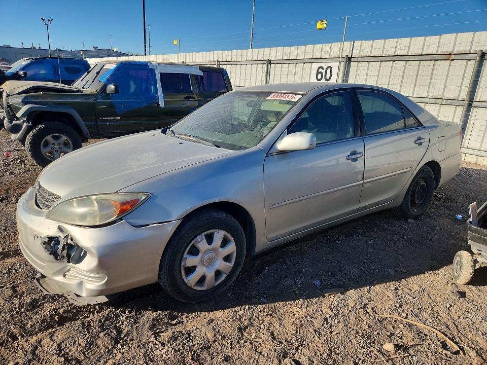 69094316 :رقم المزاد ، 4T1BE30K12U075939 vin ، 2002 Toyota Camry مزاد بيع