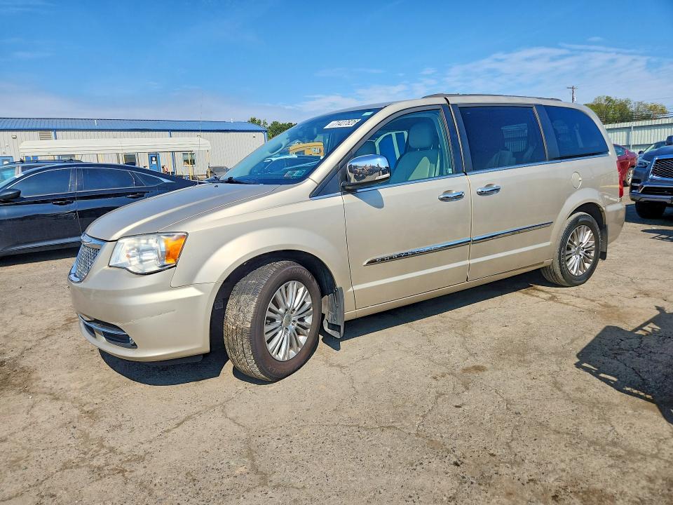 2015 Chrysler Town & Country მანქანა იყიდება აუქციონზე, vin: 2C4RC1CG3FR574345, აუქციონის ნომერი: 71427826