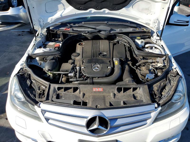 Продаж на аукціоні авто 2013 Mercedes-benz C, vin: WDDGF4HB0DG001498, номер лоту: 72013896