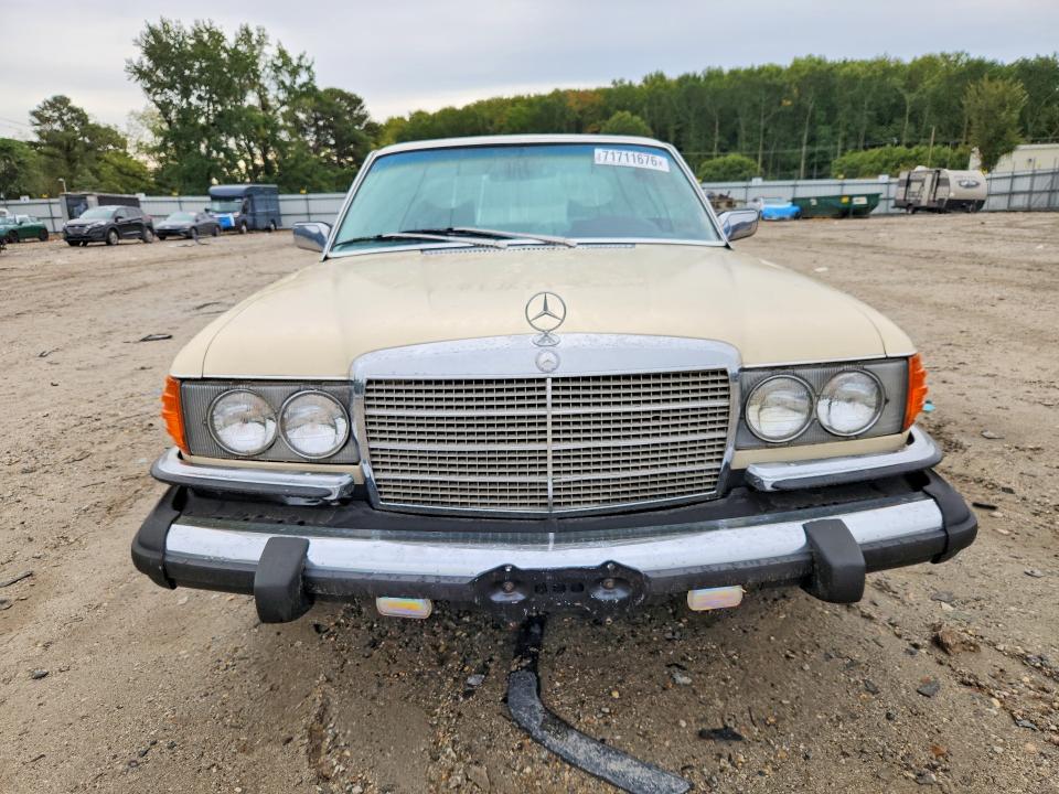71711676 :رقم المزاد ، 11612012001353 vin ، 1978 Mercedes-benz C-class 30 مزاد بيع