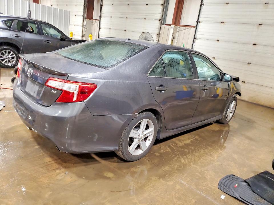 71153426 :رقم المزاد ، 4T1BF1FK3CU062622 vin ، 2012 Toyota Camry مزاد بيع