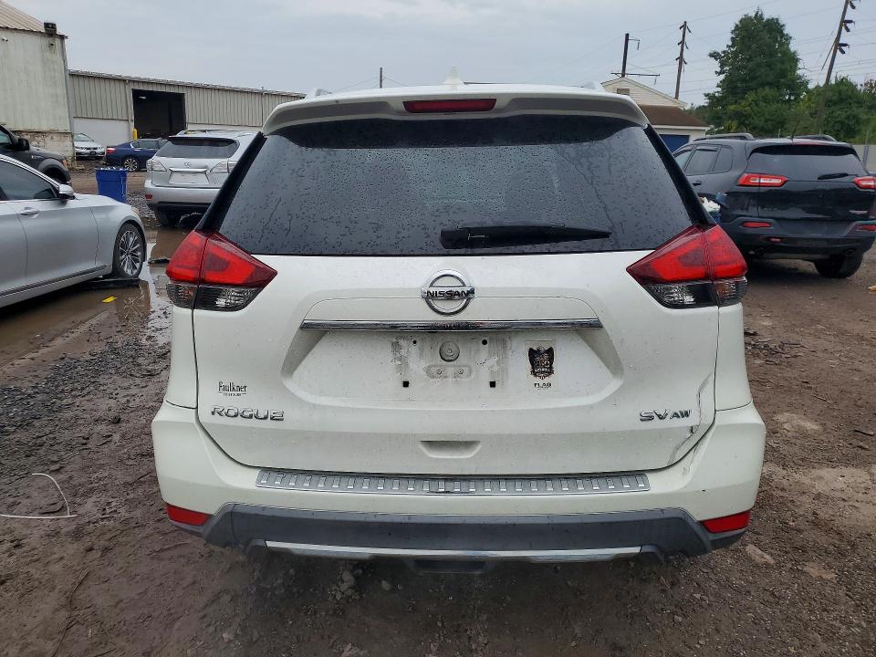 71272316 :رقم المزاد ، KNMAT2MV5HP604336 vin ، 2017 Nissan Rogue مزاد بيع