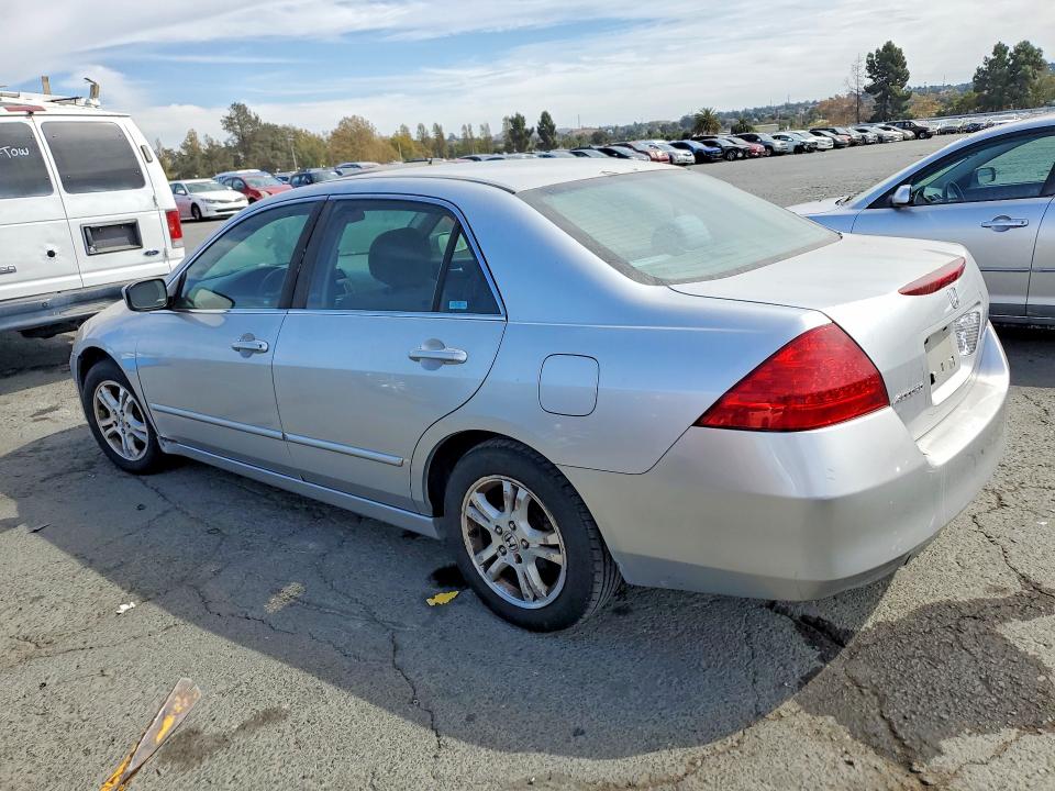 2006 Honda Accord მანქანა იყიდება აუქციონზე, vin: 1HGCM56366A141188, აუქციონის ნომერი: 71717286