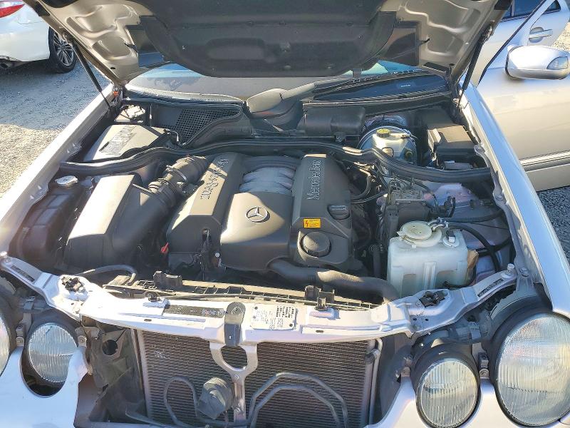 72201606 :رقم المزاد ، WDBJF65J82B464005 vin ، 2002 Mercedes-benz E مزاد بيع