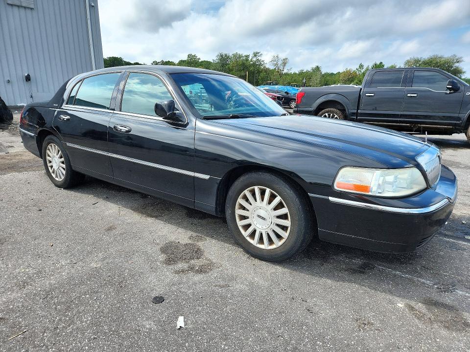 Aukcja sprzedaży 2004 Lincoln Town Car, vin: 1LNHM81W44Y645195, numer aukcji: 72444416