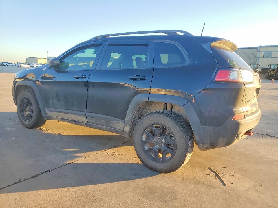 71412946 :رقم المزاد ، 1C4PJMBX4KD136026 vin ، 2019 Jeep Cherokee مزاد بيع