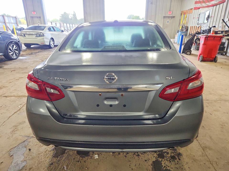 2018 Nissan Altima მანქანა იყიდება აუქციონზე, vin: 1N4AL3APXJC183244, აუქციონის ნომერი: 70478156