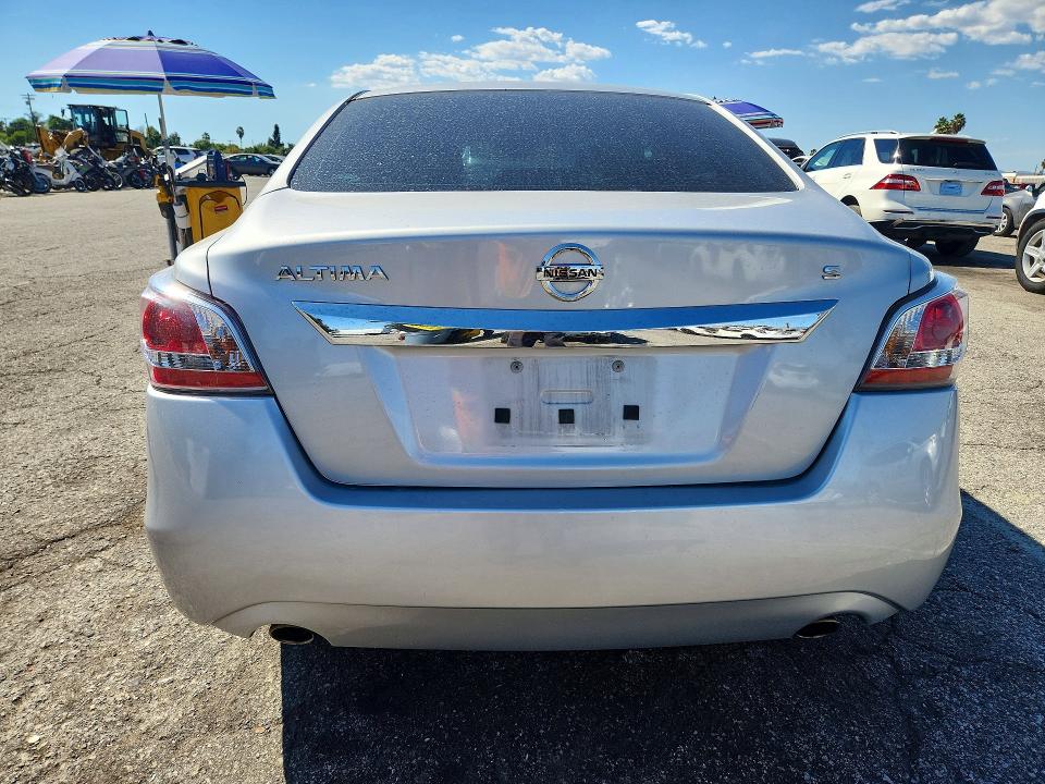 2015 Nissan Altima მანქანა იყიდება აუქციონზე, vin: 1N4AL3AP8FN363026, აუქციონის ნომერი: 71777986