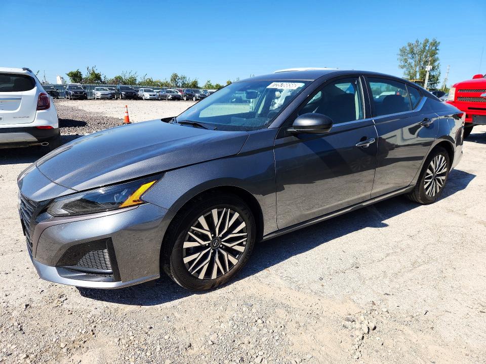 72576656 :رقم المزاد ، 1N4BL4DV1TN322706 vin ، 2026 Nissan Altima مزاد بيع