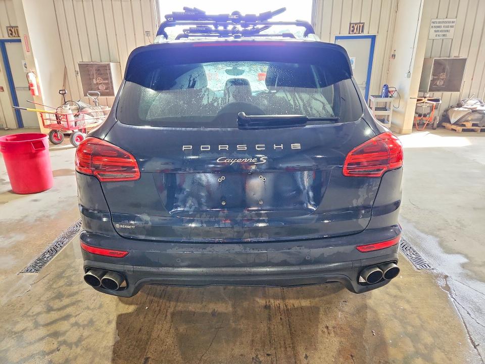 71235806 :رقم المزاد ، WP1AB2A21FLA60644 vin ، 2015 Porsche Cayenne مزاد بيع