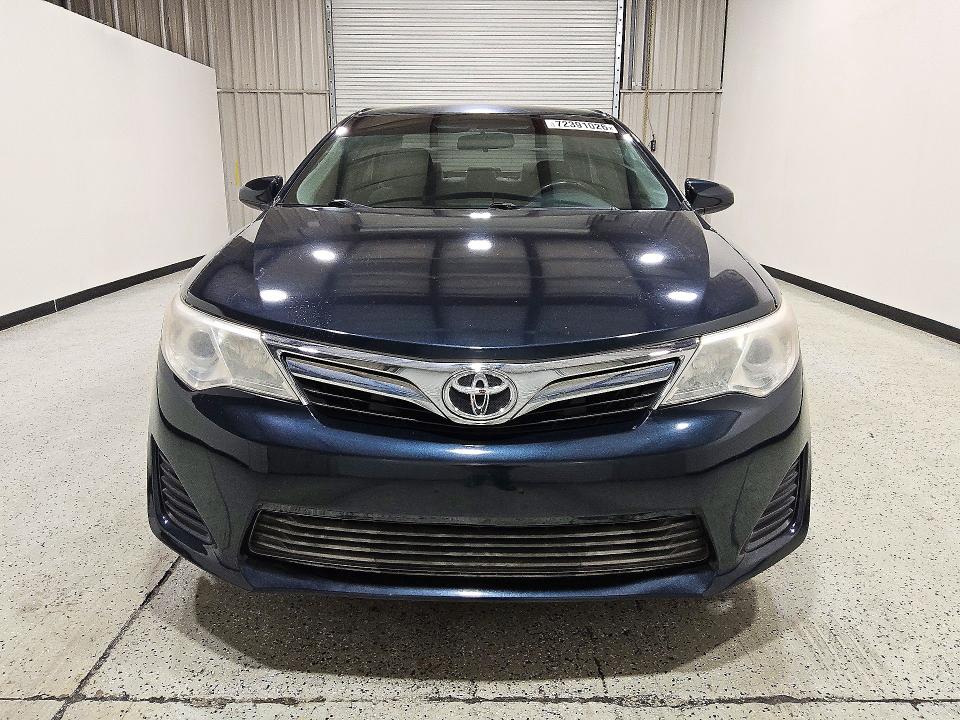 72391026 :رقم المزاد ، 4T1BF1FK7CU103818 vin ، 2012 Toyota Camry مزاد بيع