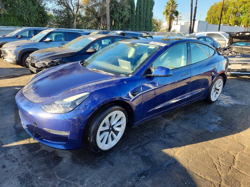 Продажа на аукционе авто 2022 Tesla Model 3, vin: 5YJ3E1EA3NF371622, номер лота: 72395286