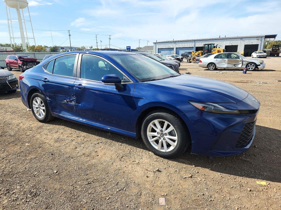 72216256 :رقم المزاد ، 4T1DAACK2SU006584 vin ، 2025 Toyota Camry مزاد بيع