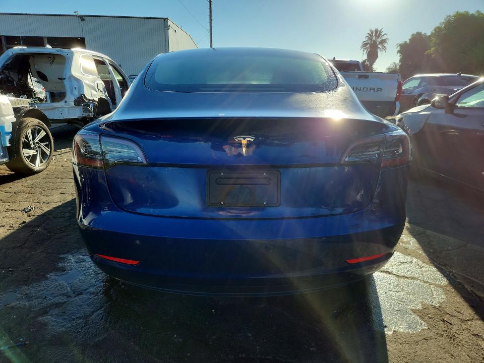 Продажа на аукционе авто 2022 Tesla Model 3, vin: 5YJ3E1EA3NF371622, номер лота: 72395286