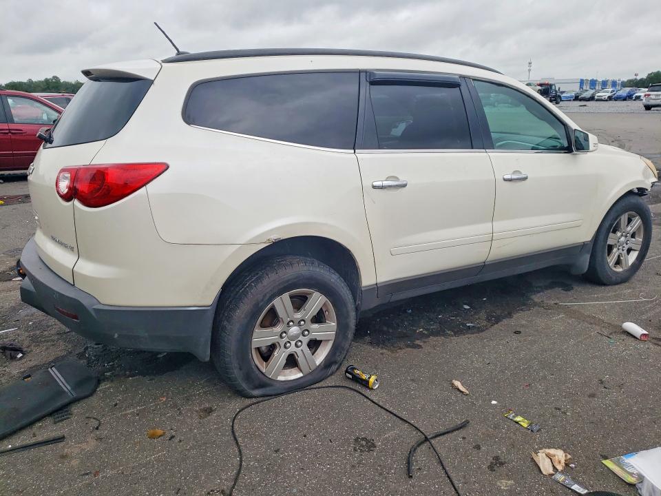 70125816 :رقم المزاد ، 1GNKVGED4BJ367602 vin ، 2011 Chevrolet Traverse مزاد بيع
