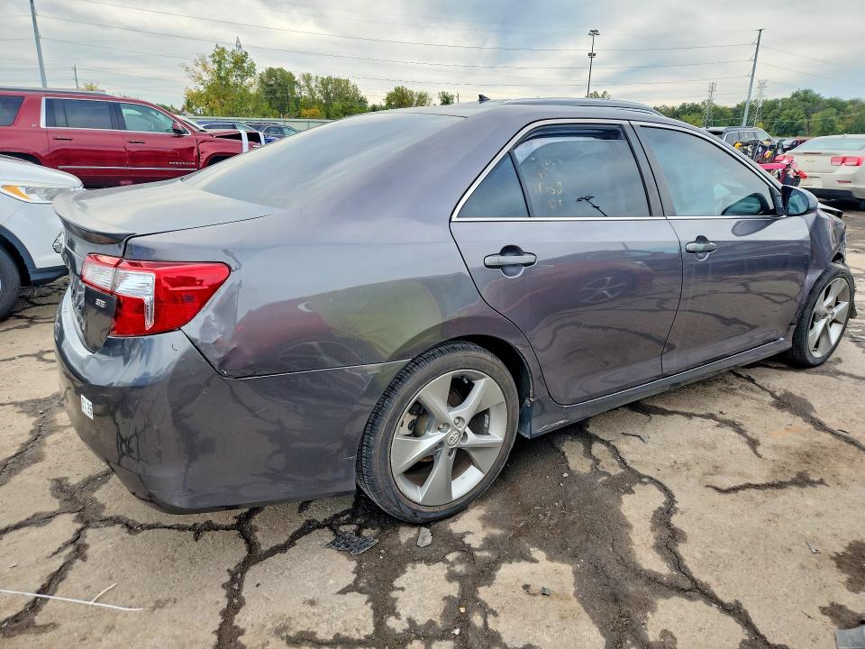 2014 Toyota Camry მანქანა იყიდება აუქციონზე, vin: 4T1BK1FKXEU551758, აუქციონის ნომერი: 71184816