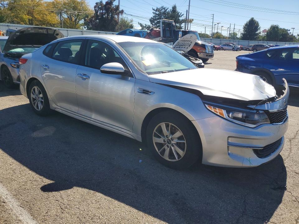 2016 Kia Optima მანქანა იყიდება აუქციონზე, vin: 5XXGT4L39GG023823, აუქციონის ნომერი: 70504146