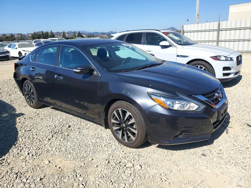2018 Nissan Altima მანქანა იყიდება აუქციონზე, vin: 1N4AL3AP7JC141159, აუქციონის ნომერი: 71859136