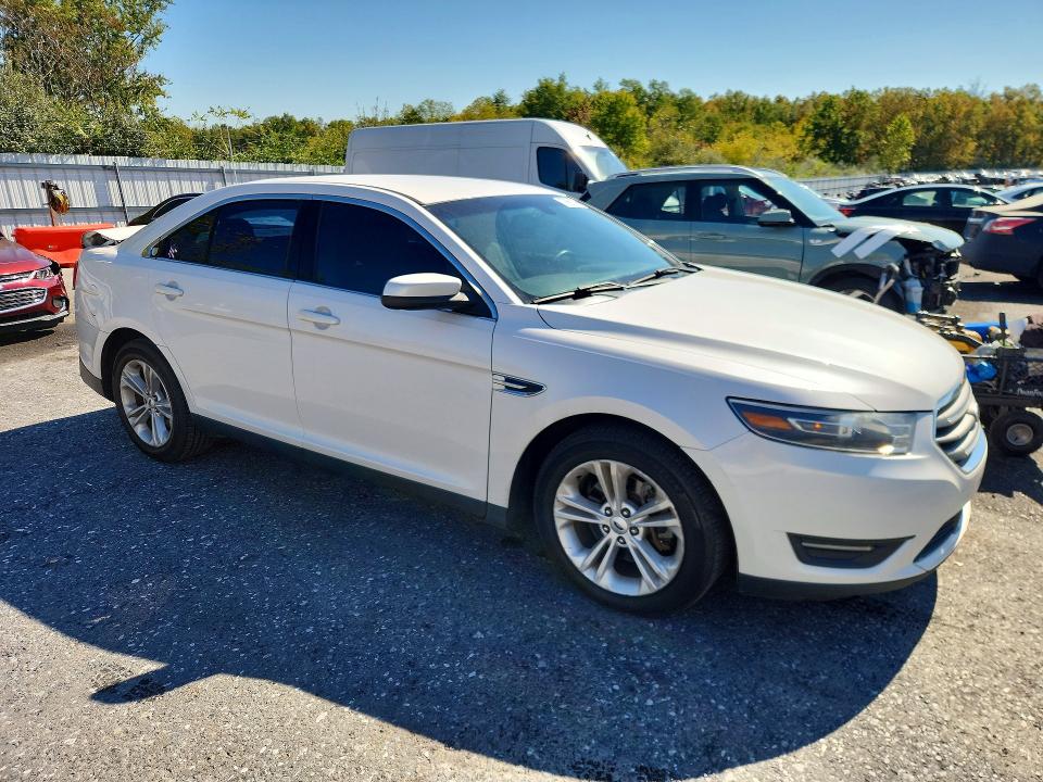 Продажа на аукционе авто 2015 Ford Taurus, vin: 1FAHP2E8XFG187889, номер лота: 70661716