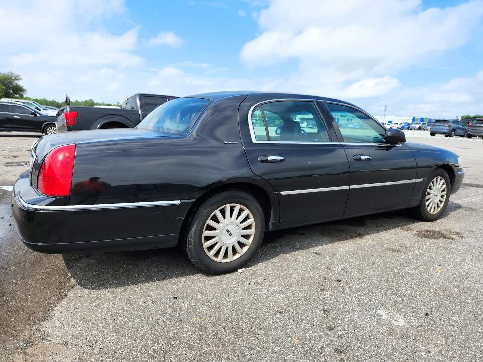 Aukcja sprzedaży 2004 Lincoln Town Car, vin: 1LNHM81W44Y645195, numer aukcji: 72444416
