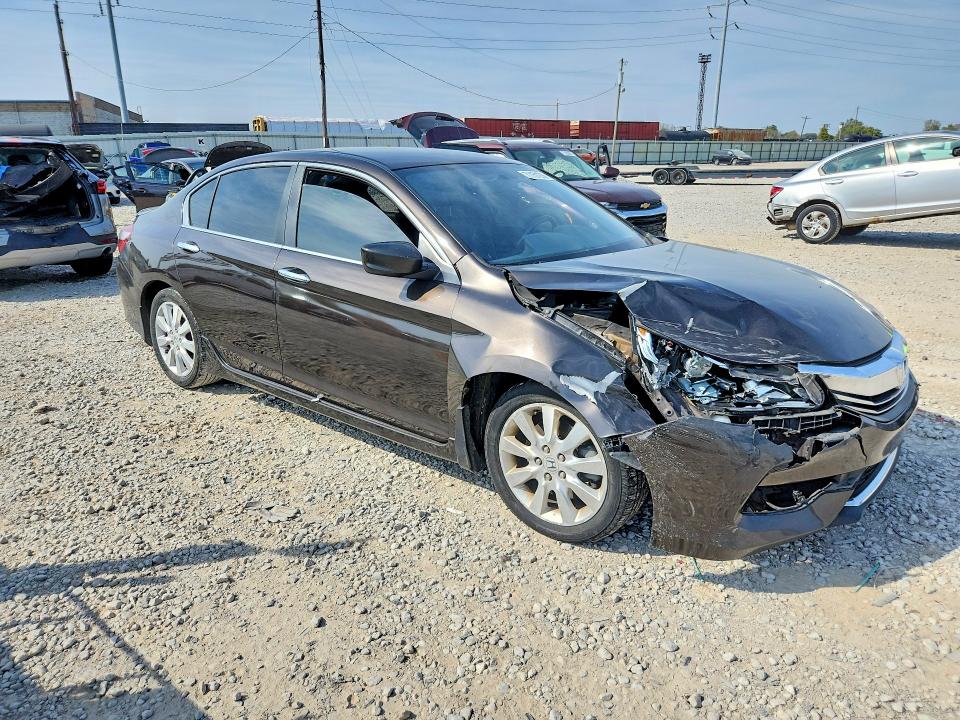 Продажа на аукционе авто 2017 Honda Accord, vin: 1HGCR2F15HA043223, номер лота: 71151256