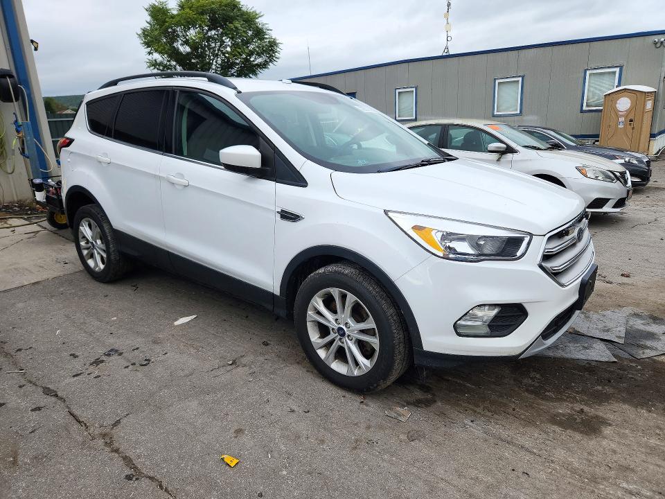 72531886 :رقم المزاد ، 1FMCU9GD1JUC60833 vin ، 2018 Ford Escape مزاد بيع