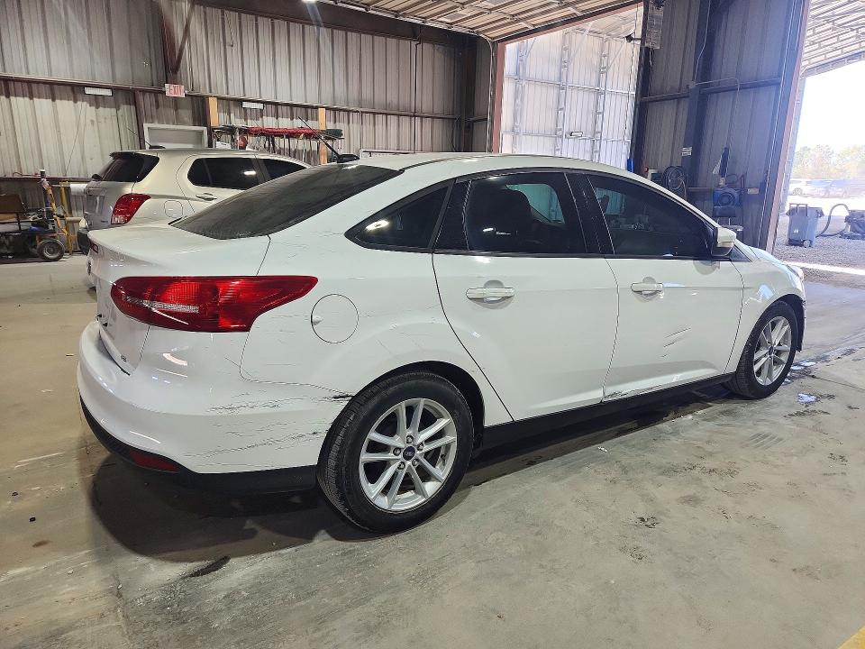 71310616 :رقم المزاد ، 1FADP3F28JL230091 vin ، 2018 Ford Focus مزاد بيع