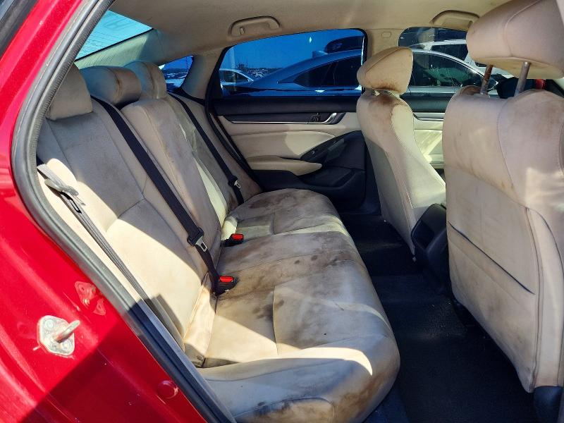 72198076 :رقم المزاد ، 1HGCV1F13JA169446 vin ، 2018 Honda Accord مزاد بيع