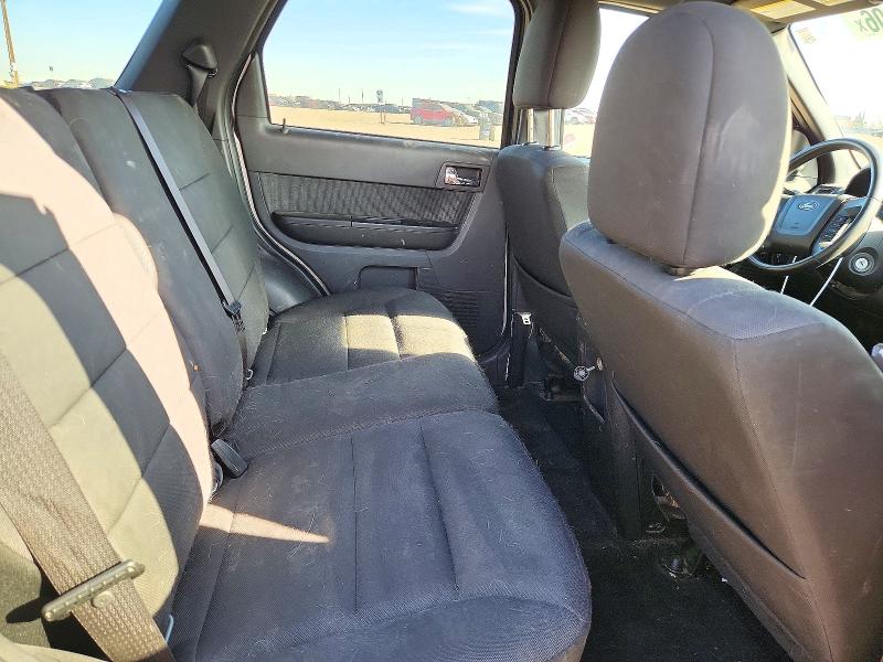 73830106 :رقم المزاد ، 1FMCU9D71AKB49712 vin ، 2010 Ford Escape مزاد بيع