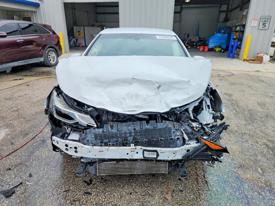 72008836 :رقم المزاد ، 1G1BE5SMXJ7106156 vin ، 2018 Chevrolet Cruze مزاد بيع