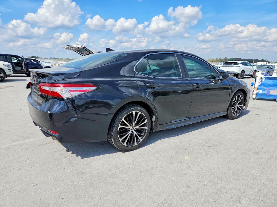 Продаж на аукціоні авто 2018 Toyota Camry, vin: 4T1B11HKXJU079359, номер лоту: 71272866